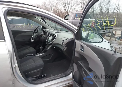 2017 Chevrolet Sonic Lt Auto из США, поврежденный, VIN 1G1JD5SH3H4177485